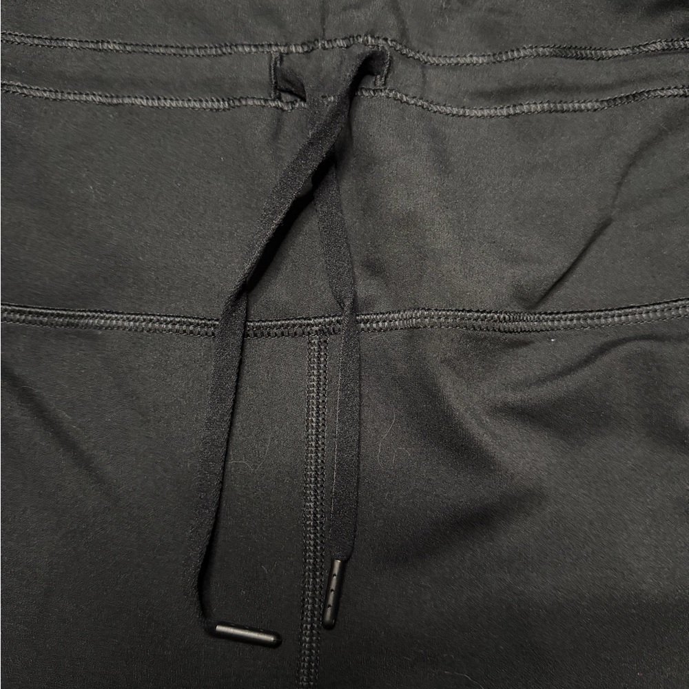 90 Degree By Reflex Black Athletic Shorts with Drawstring - Picture 3 of 4